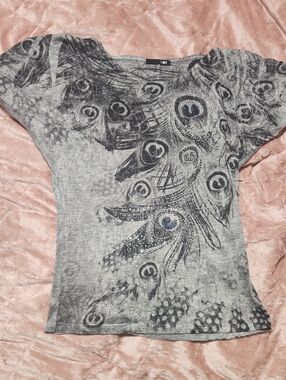 Grey Peacock-Print Bling Short Sleeve Top S